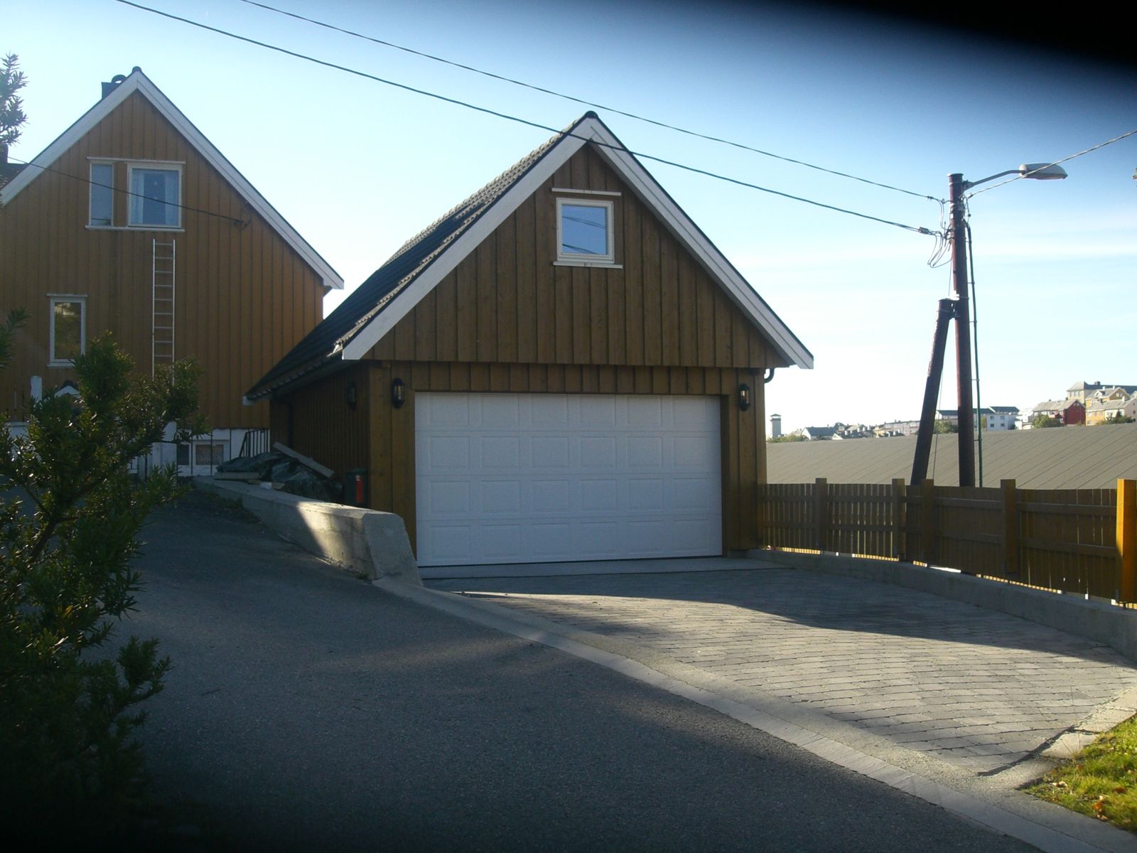 Ferdig garasje med loft